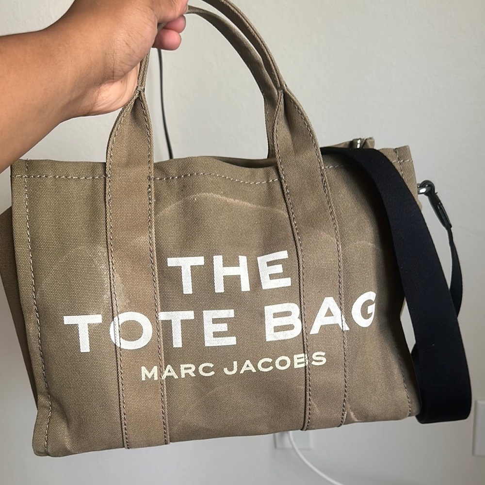 Marc Jacobs Tan Tote Bag with Minimalist Design